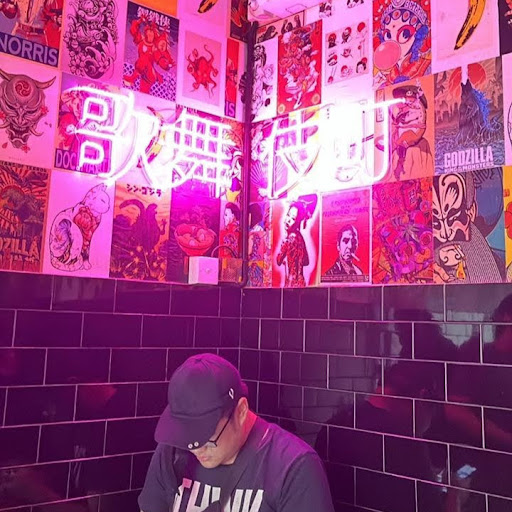 @GachaAddictAnonymous